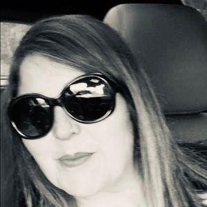 Meet your Posher, Ileana